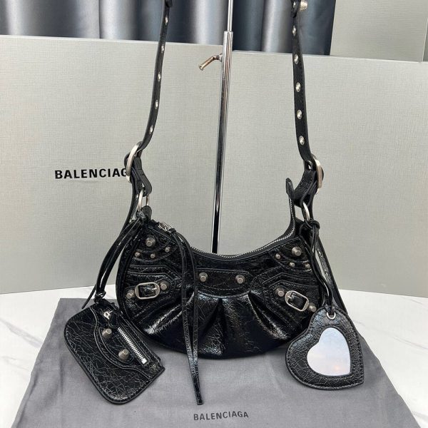 Ba*len*cia*ga womens le cagole xs shoulder bag