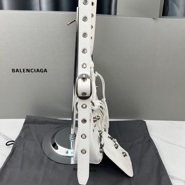 Ba*len*cia*ga womens le cagole xs shoulder bag