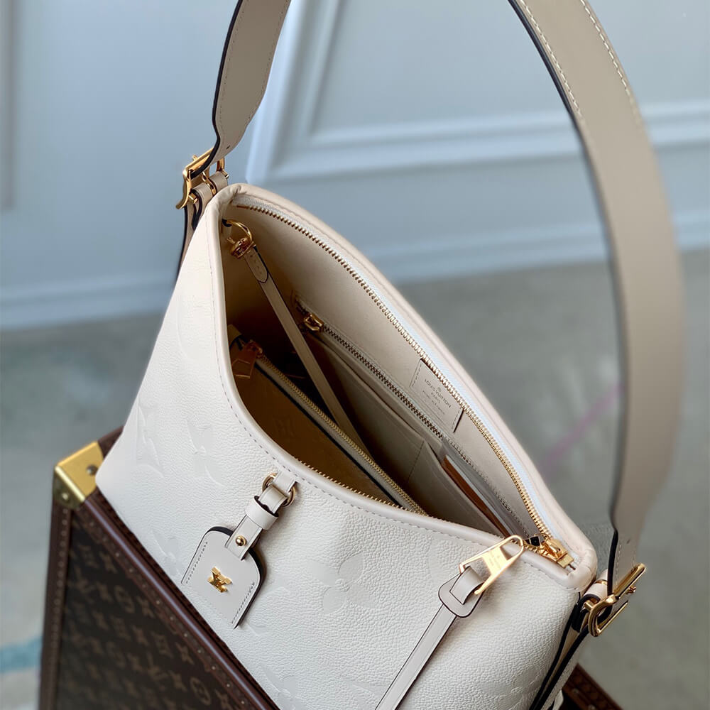 LV CARRYALL PM C EXCLUSIVELY ONLINE